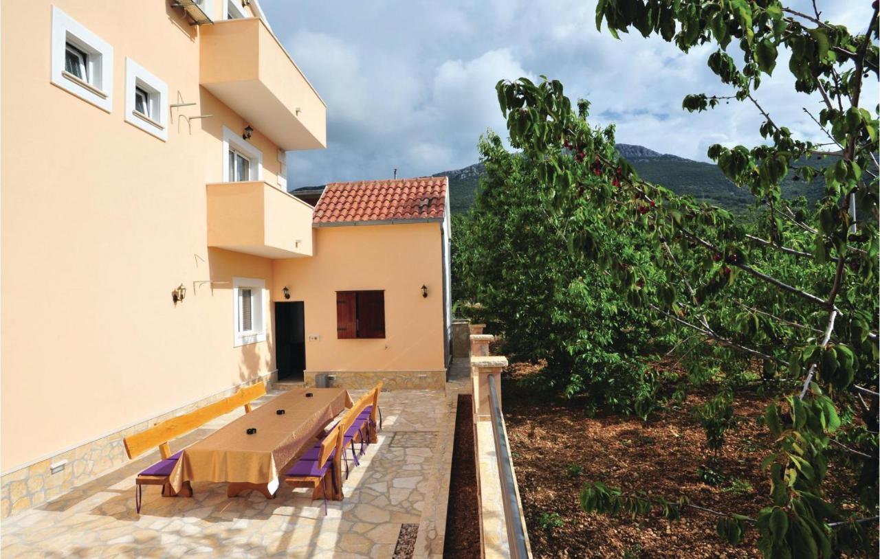 Amazing Home In Kastel Stari With House Sea View Каштела Екстер'єр фото
